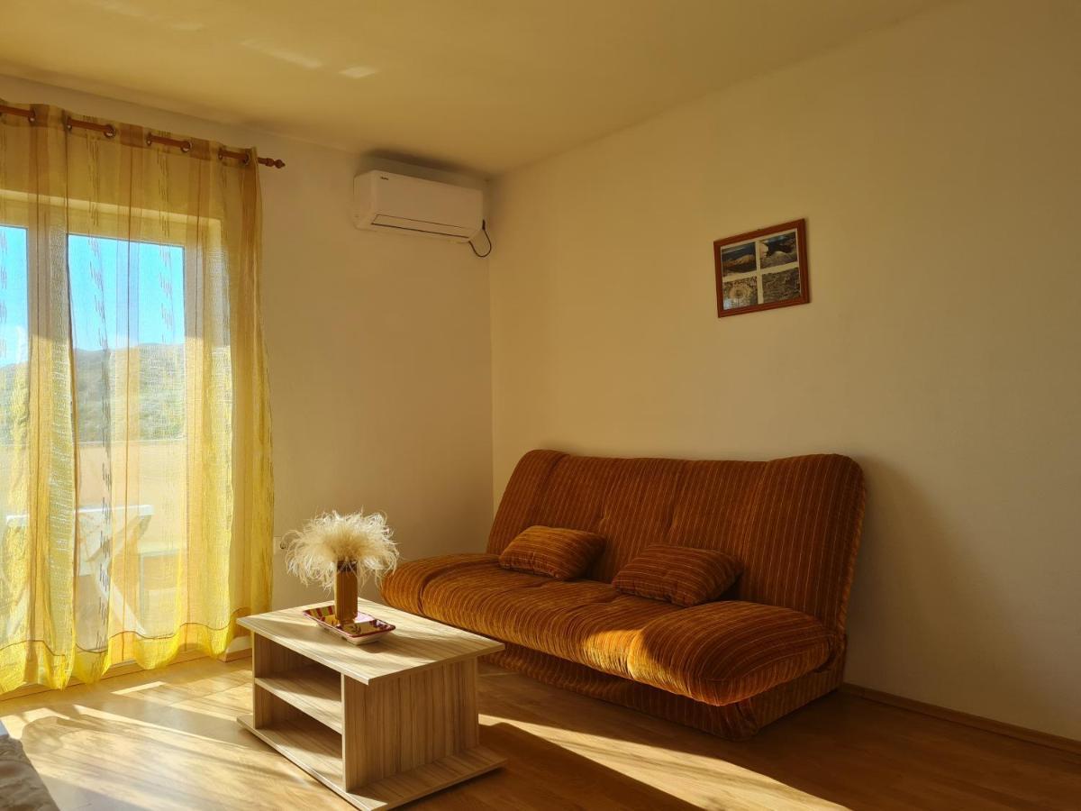Apartments Zakarija 诺瓦利娅 外观 照片