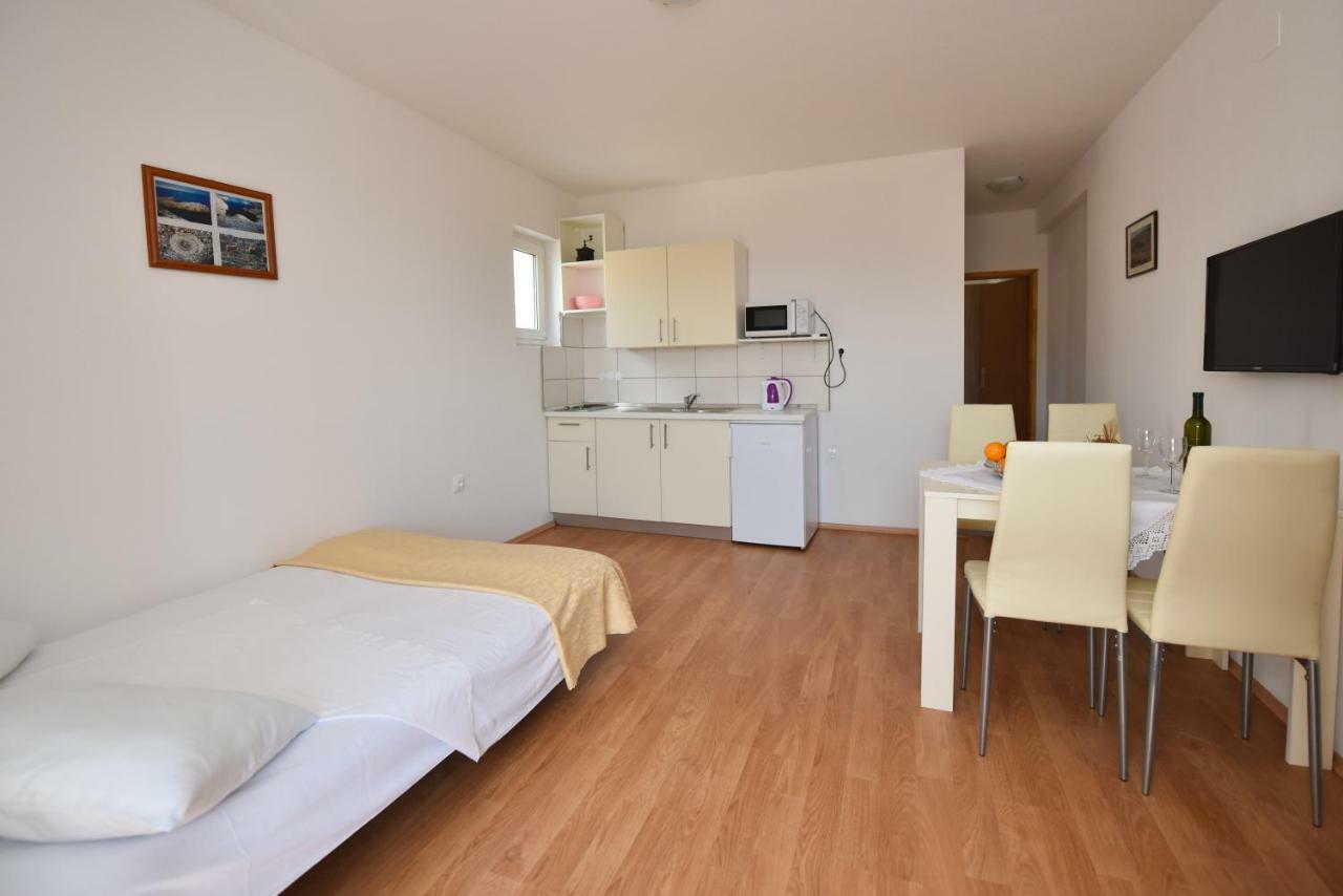 Apartments Zakarija 诺瓦利娅 外观 照片