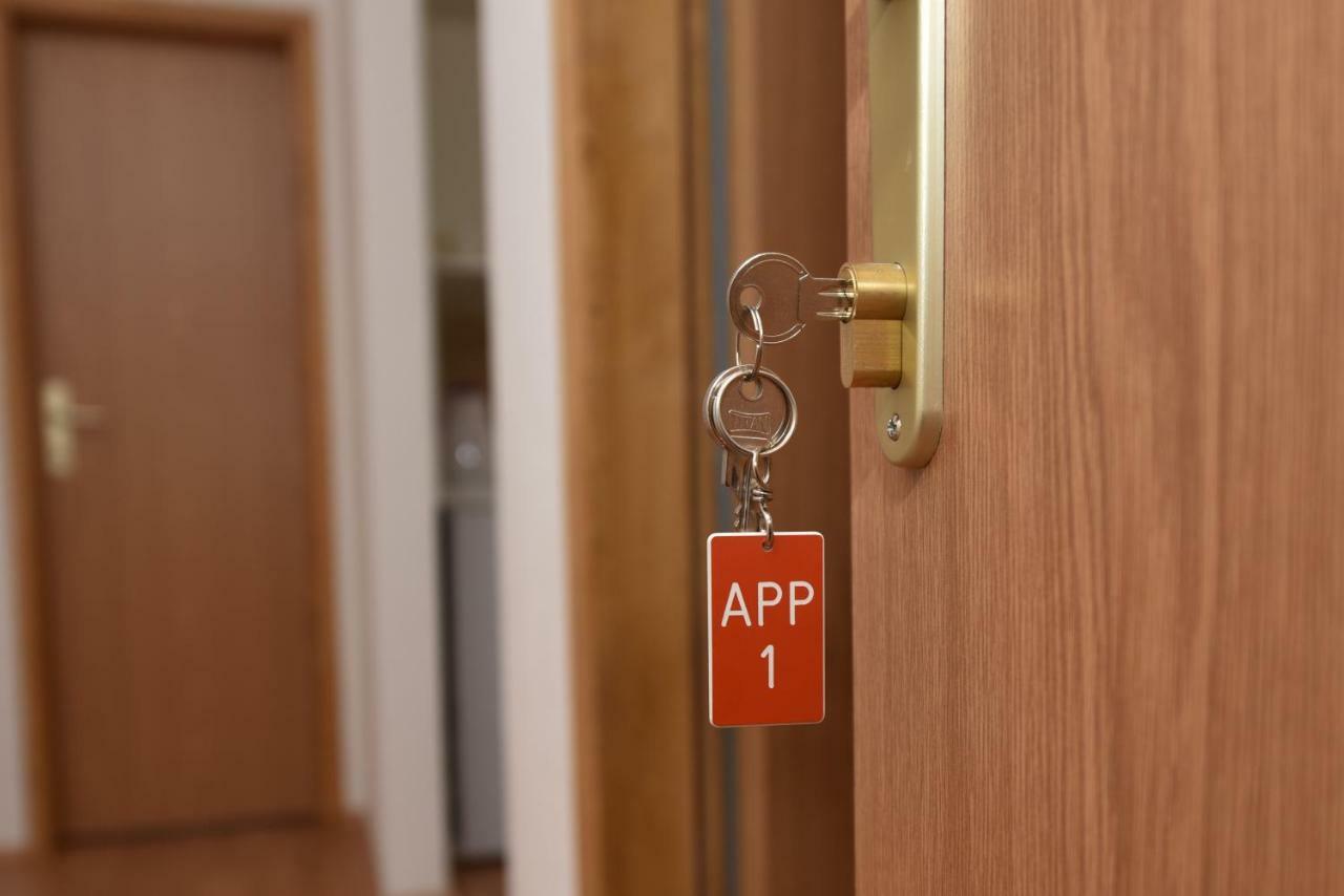 Apartments Zakarija 诺瓦利娅 外观 照片
